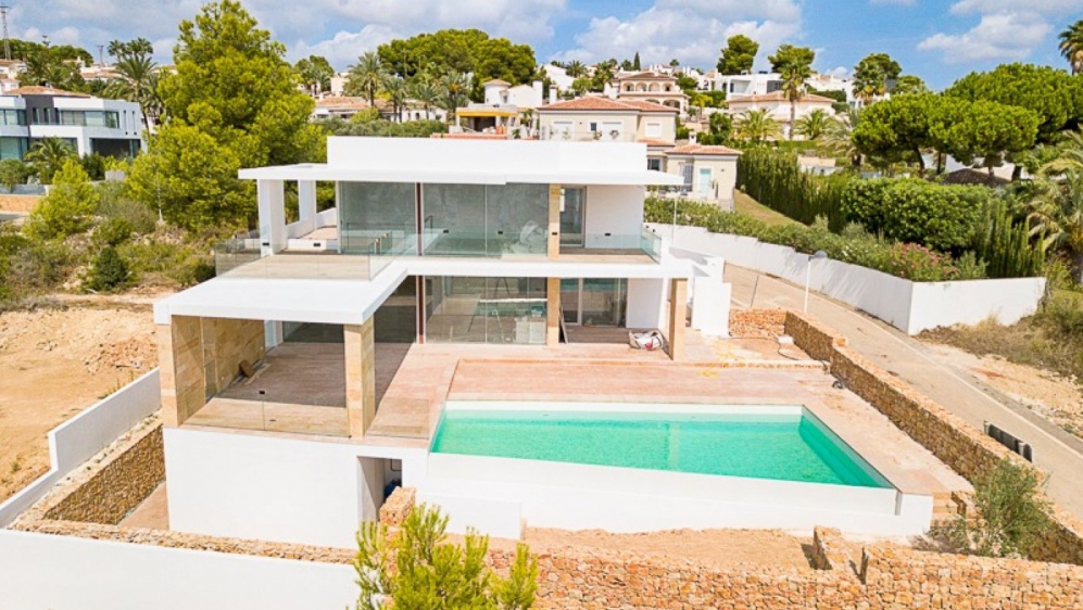 Beautiful new build modern ibiza style villa close to Moraira centre