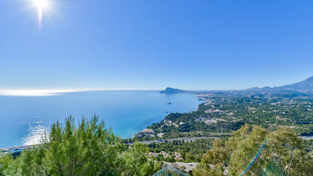 Schitterende Mediterrane Ibiza stijl villa met spectaculair zeezicht in Altea Hills