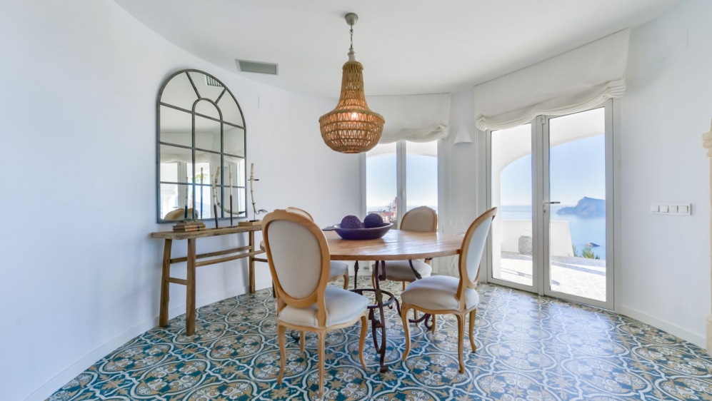 Schitterende Mediterrane Ibiza stijl villa met spectaculair zeezicht in Altea Hills