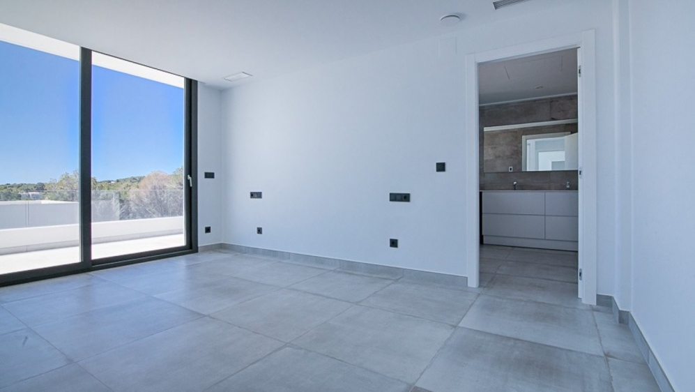 Nieuwe instapklare moderne villa op loopafstand van het centrum en strand van Moraira