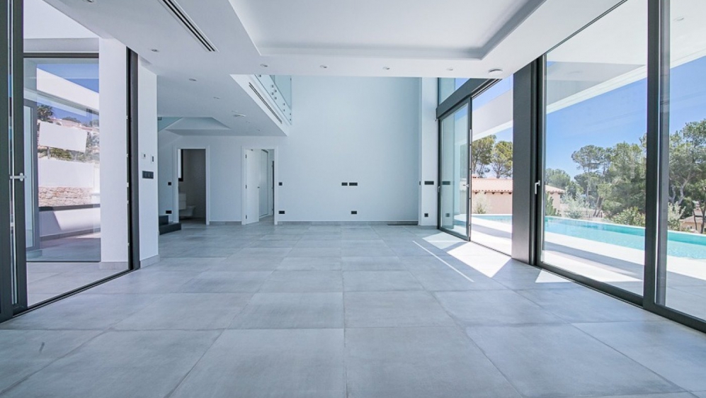 Nieuwe instapklare moderne villa op loopafstand van het centrum en strand van Moraira