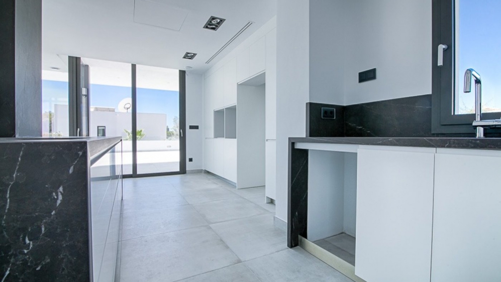 Nieuwe instapklare moderne villa op loopafstand van het centrum en strand van Moraira
