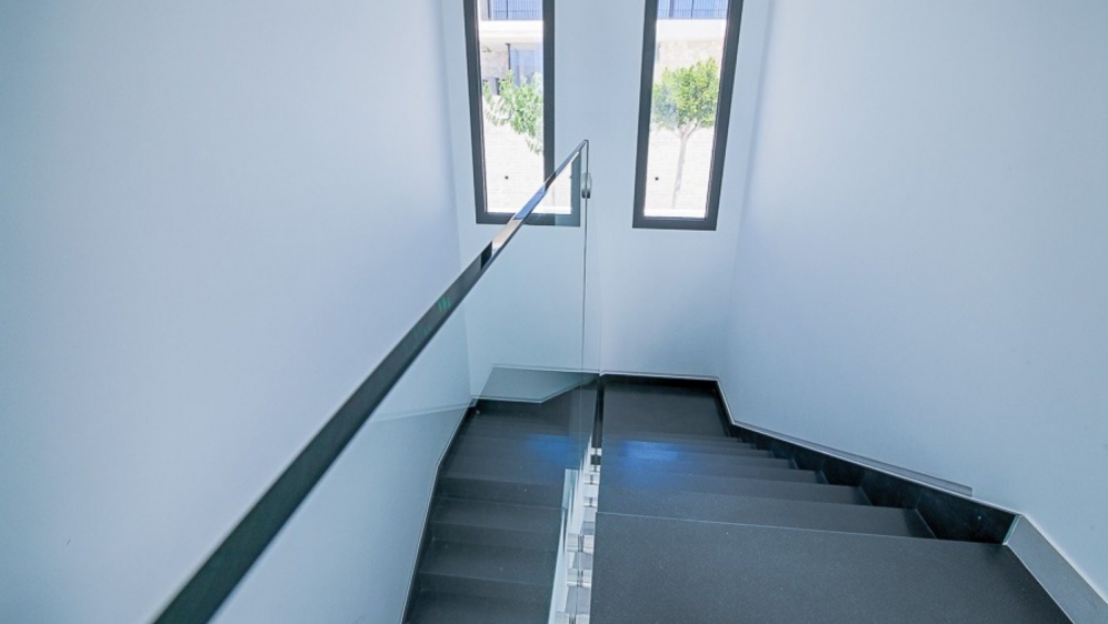 Nieuwe instapklare moderne villa op loopafstand van het centrum en strand van Moraira