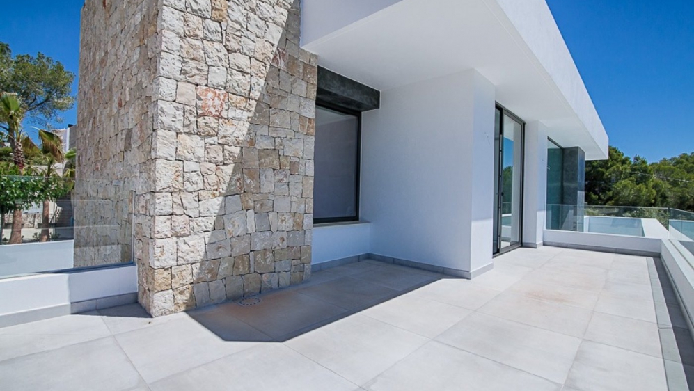 Nieuwe instapklare moderne villa op loopafstand van het centrum en strand van Moraira