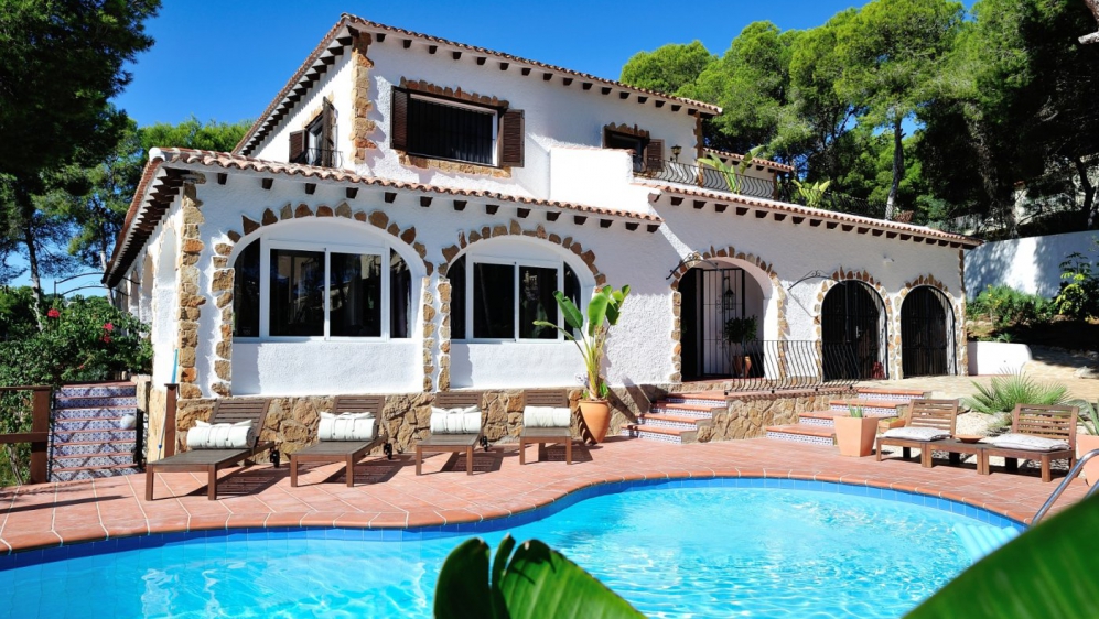 Stunning authentic finca within walking distance from Moraira centre