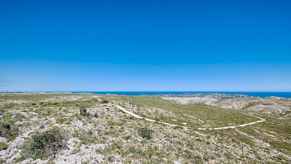 Schitterende moderne villa met spectaculair zeezicht aan de rand van natuurgebied