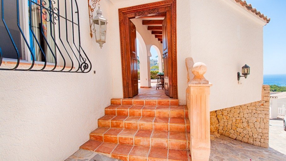 Stunning and very charming villa with amazing sea views in sought after El Portet area