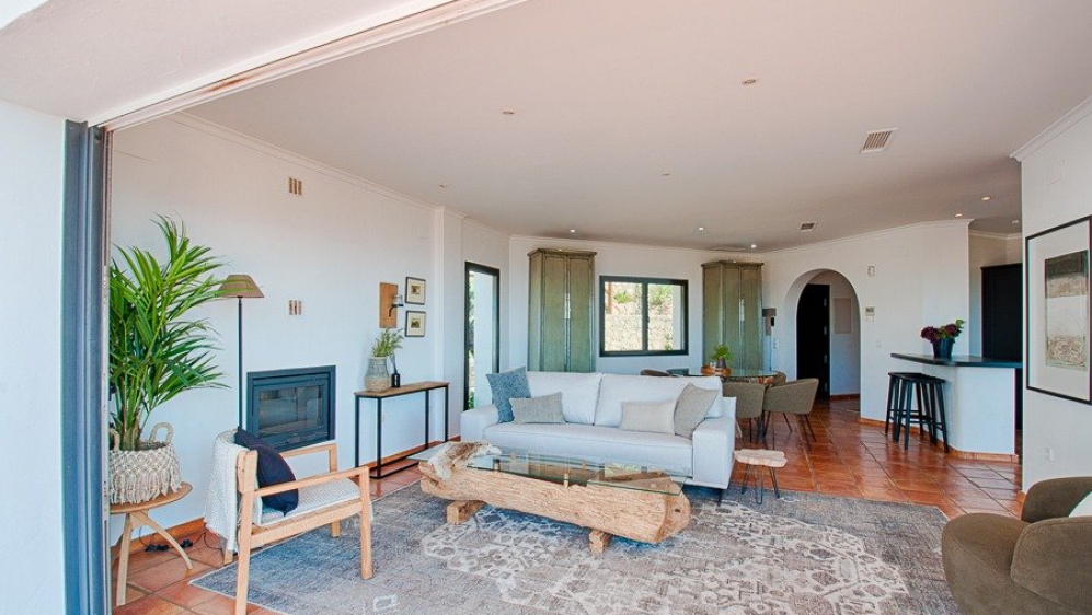 Super mooie Ibiza stijl villa met panoramisch zeezicht en 100% privacy in Moraira