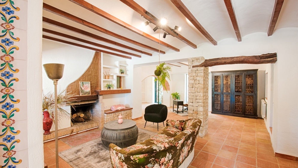 Costa Blanca's Hidden Gem: A Restored 200-Year-Old Finca surrounded by natural beauty