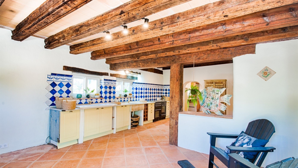 Costa Blanca's Hidden Gem: A Restored 200-Year-Old Finca surrounded by natural beauty