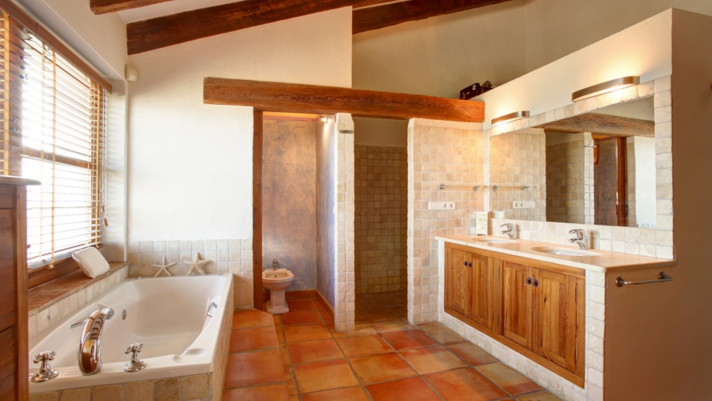 Unique luxury finca with sea and mountain views in one of the most beautiful spots of Moraira