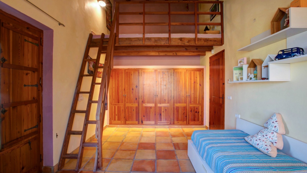 Unique luxury finca with sea and mountain views in one of the most beautiful spots of Moraira