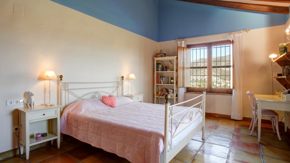 Unique luxury finca with sea and mountain views in one of the most beautiful spots of Moraira