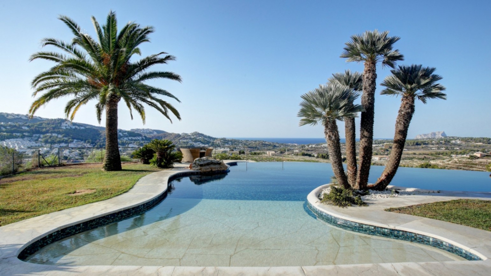 Unique luxury finca with sea and mountain views in one of the most beautiful spots of Moraira