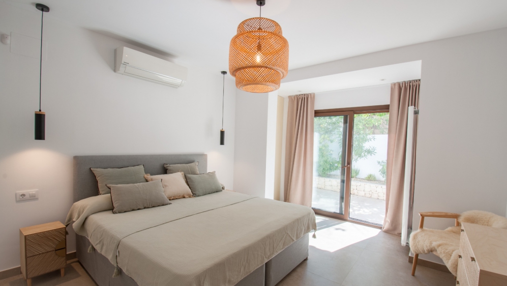 Fully Renovated Ibiza-Style Villa in the Heart of Moraira -walking distance to amenities and beach!