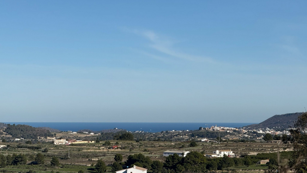 luxury new-build finca in Mediterranean style on large plot with panoramic views