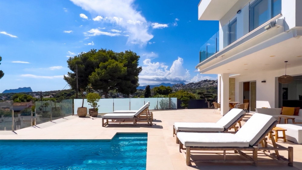 Modern Mediterrane villa met panoramisch zeezicht op toplocatie in Moraira