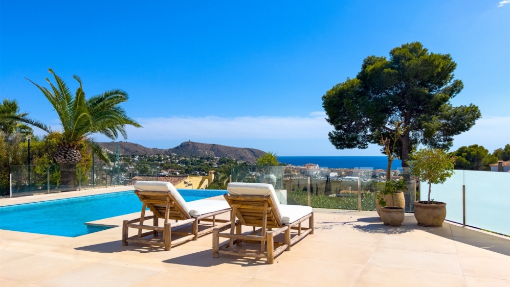 Modern Mediterrane villa met panoramisch zeezicht op toplocatie in Moraira