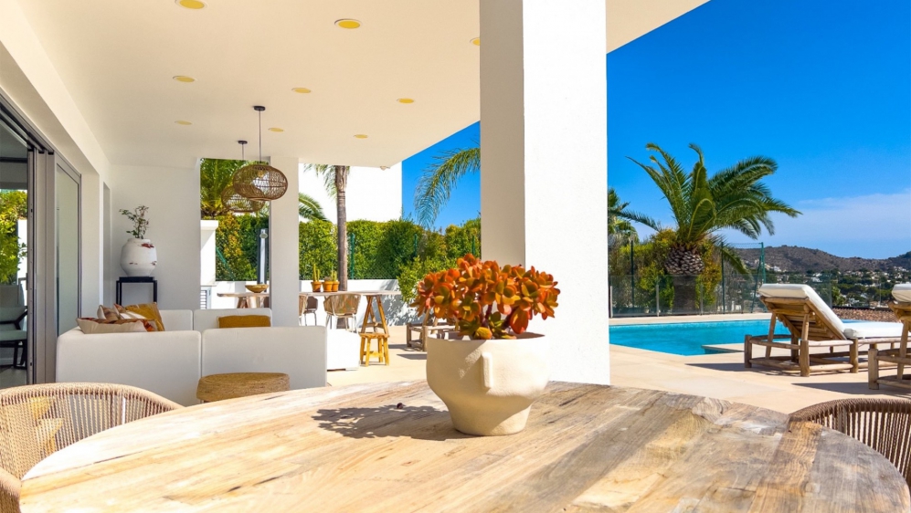 Modern Mediterrane villa met panoramisch zeezicht op toplocatie in Moraira