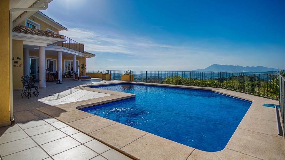 Beautiful Mediterranean style villa with amazing views near Altea La Vella