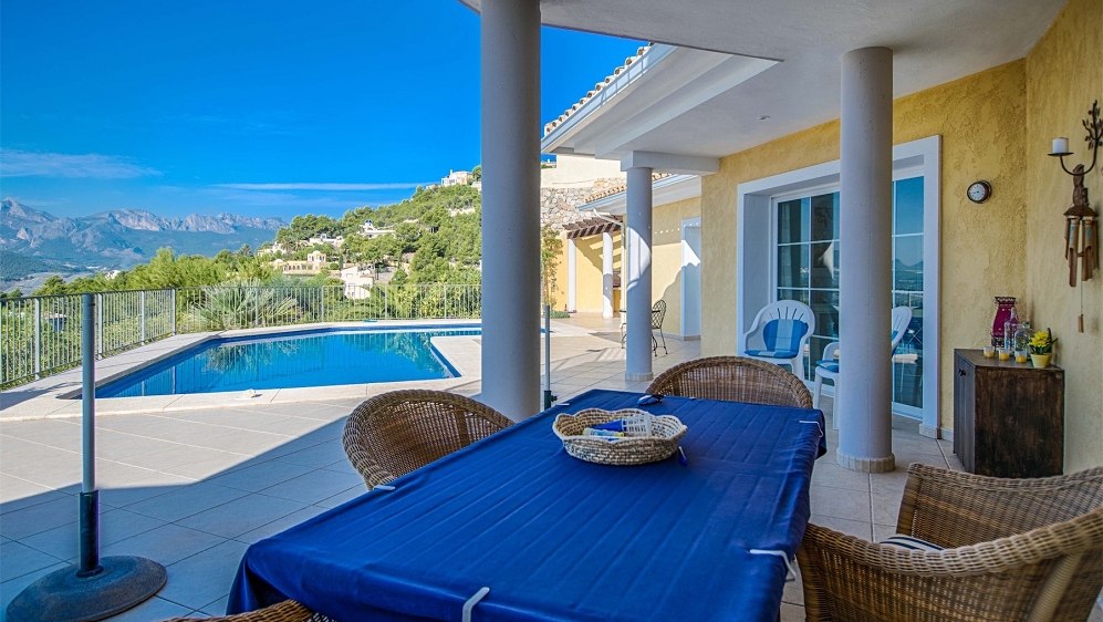Zeer mooi en ruime Mediterraanse villa van hoge kwaliteit met spectaculair uitzicht