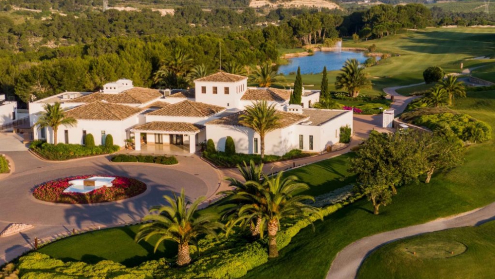 Superb and very complete high quality villa on Spain's leading 5* golfresort