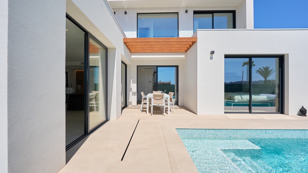 Luxury Modern Villas in a Prime Location with Exceptional Value