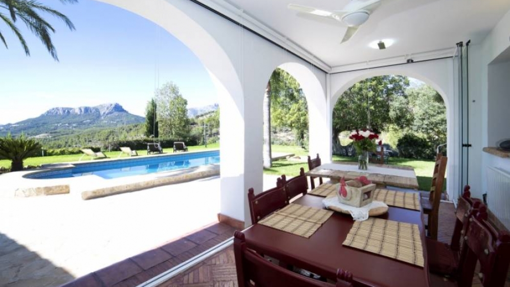 Stunning luxurious finca with beautiful views