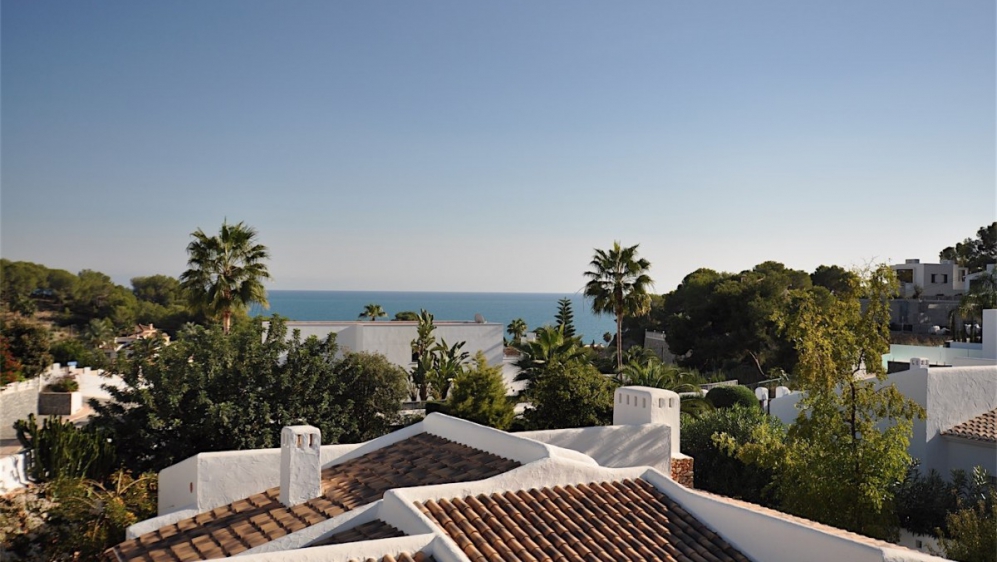 Schitterende moderne zeezicht villa op loopafstand strand