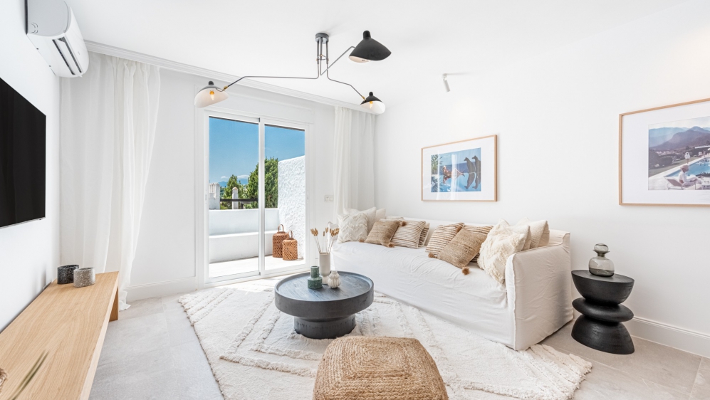 Stunning Scandinavian design penthouse with amazing roof terrace close to Puerto Banus