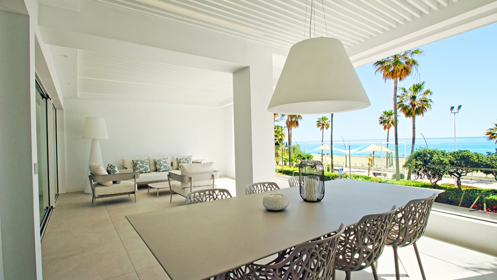 Striking contemporary apartments located right on the Seafront Promenade of Estepona