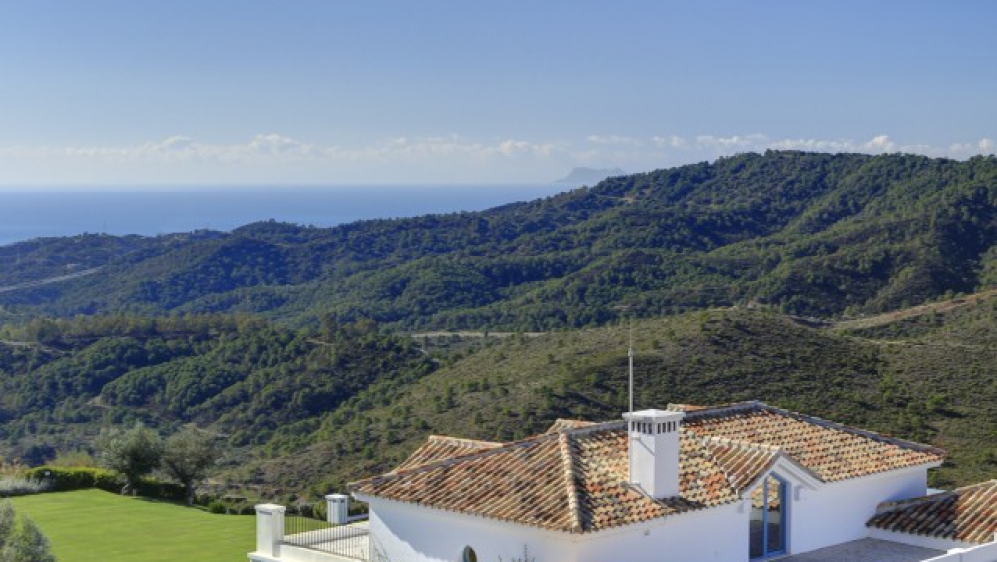 Stunning estate for sale in spectaculair location close to Marbella