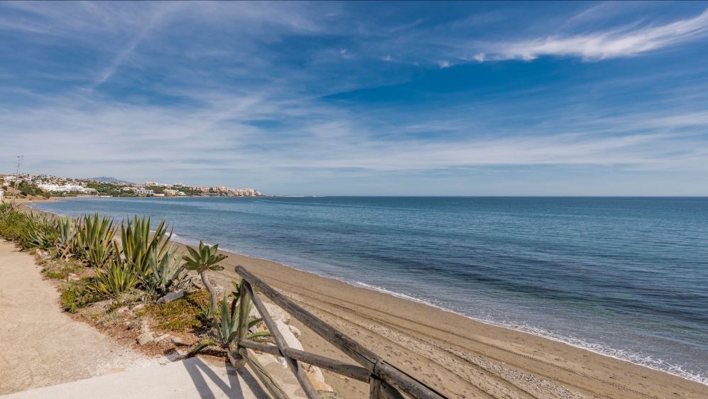 Unique beach side villa fully renovated with amazing views to the sea