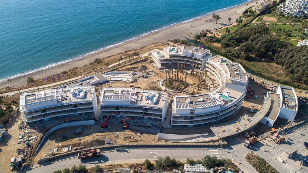 Spectacular beachfront design apartments
