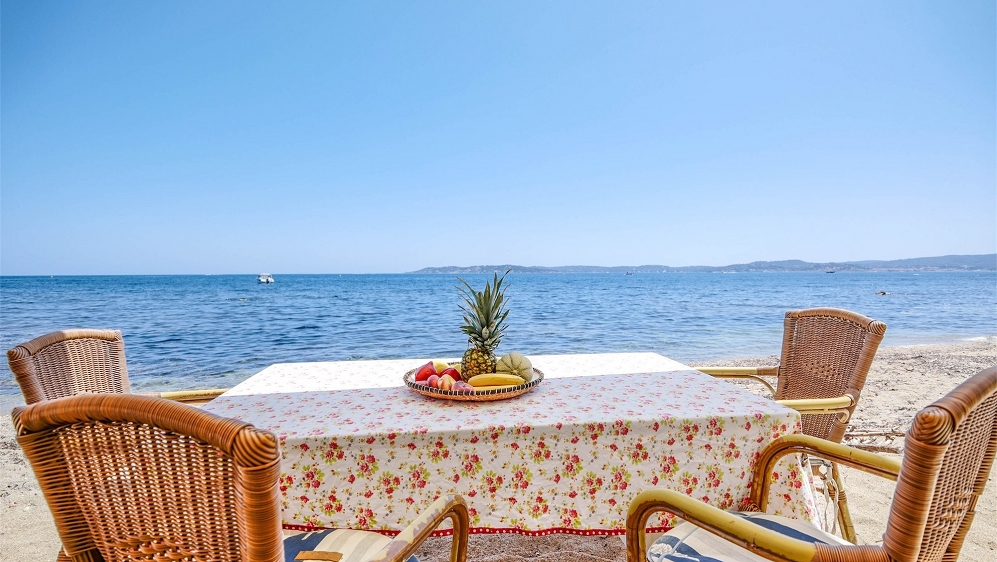 Uniek appartement direct aan het strand - Pieds dans l'eau!!