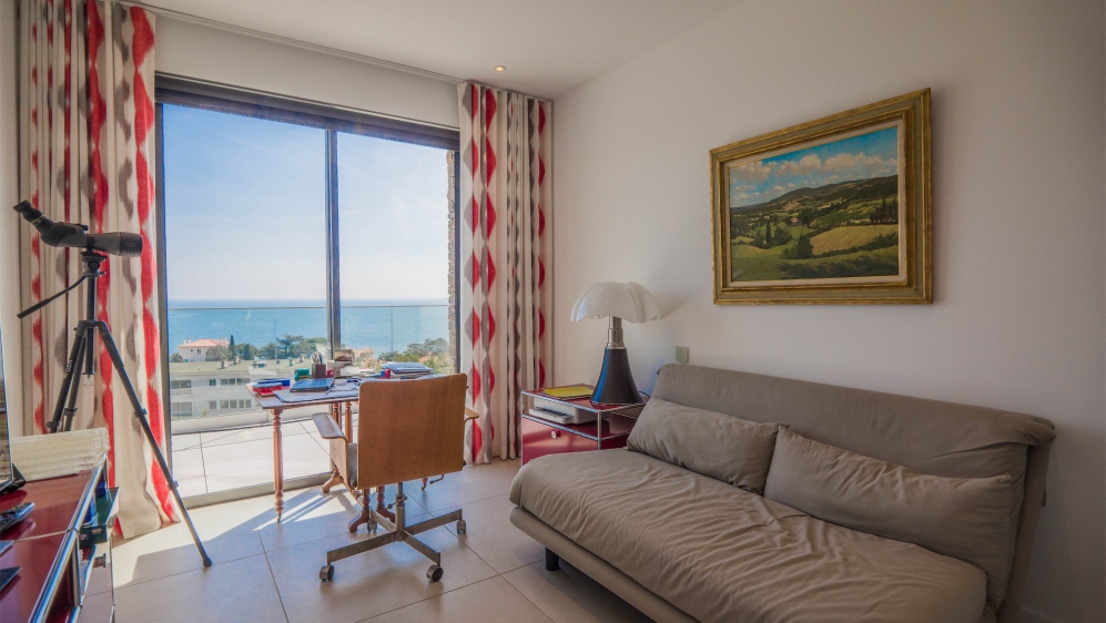 Gorgeous Modern Apartment with Spectacular Sea Views in Prime Location Near Beach and Marina