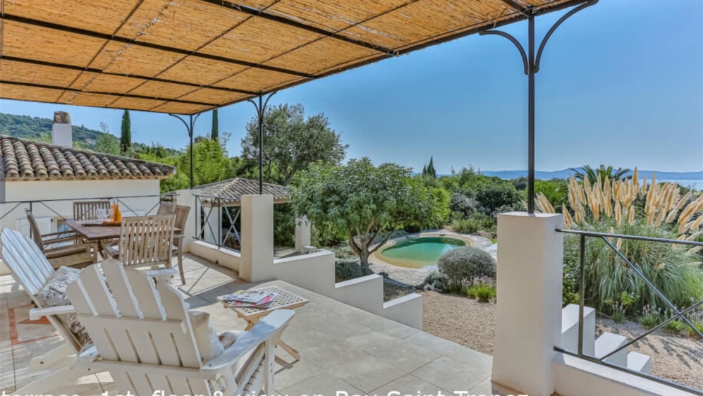 Lovely family house overlooking St Tropez bay and walking distance to the beach and golfcourse