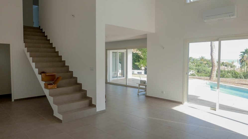 Contemporary new build villa with small sea view and just 300m from the beach