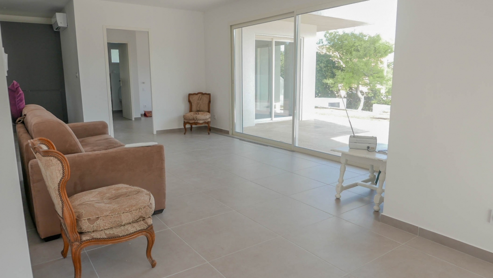 Contemporary new build villa with small sea view and just 300m from the beach