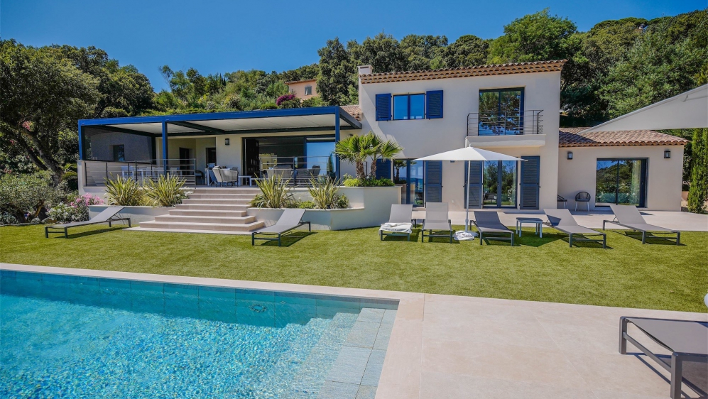 Magnificent high quality modern villa with stunning views of Saint Tropez