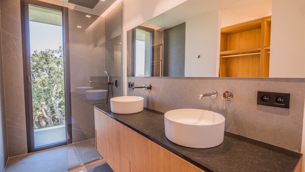Phenomenal high tech designer villa with the most amazing views over Saint Tropez bay area