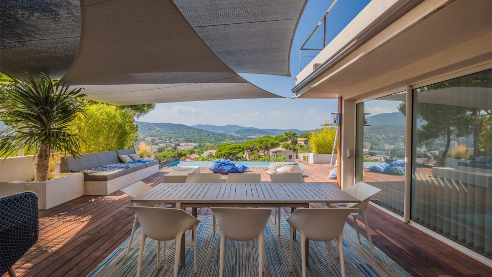 Luxurious contemporary villa within walking distance to the sea and centre of Sainte Maxime