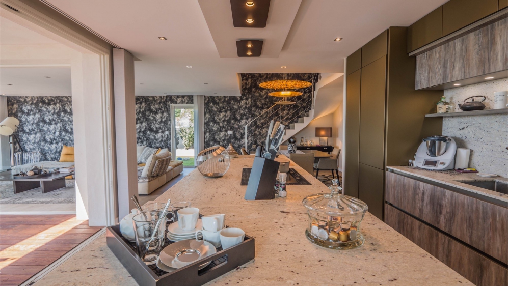 Luxurious contemporary villa within walking distance to the sea and centre of Sainte Maxime