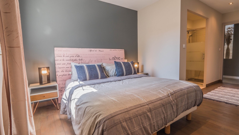 Luxurious contemporary villa within walking distance to the sea and centre of Sainte Maxime