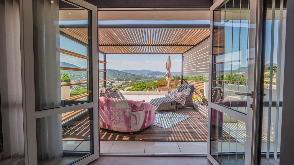 Luxurious contemporary villa within walking distance to the sea and centre of Sainte Maxime