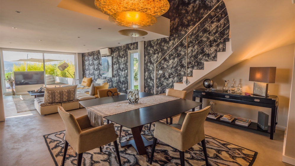 Luxurious contemporary villa within walking distance to the sea and centre of Sainte Maxime
