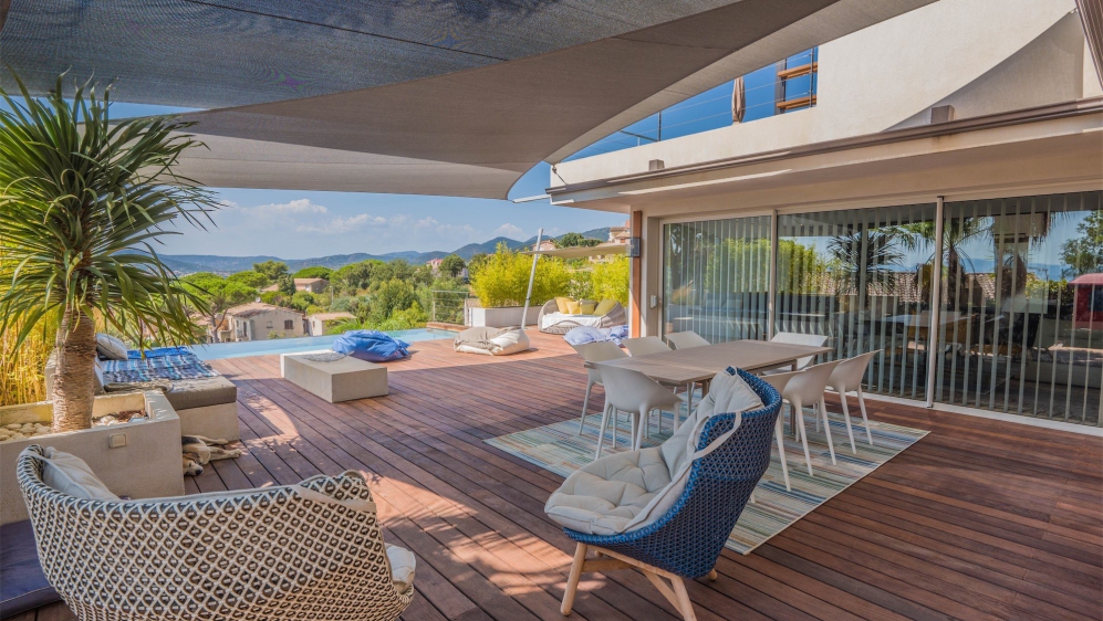 Luxurious contemporary villa within walking distance to the sea and centre of Sainte Maxime