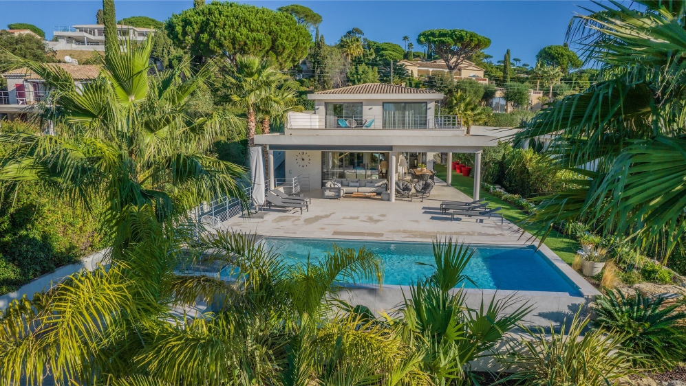 High end contemporary villa with lovely seaviews in absolute prime location Sainte Maxime