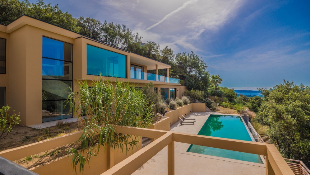 New build modern designer villa with sea views in secure domain close to Port Grimaud