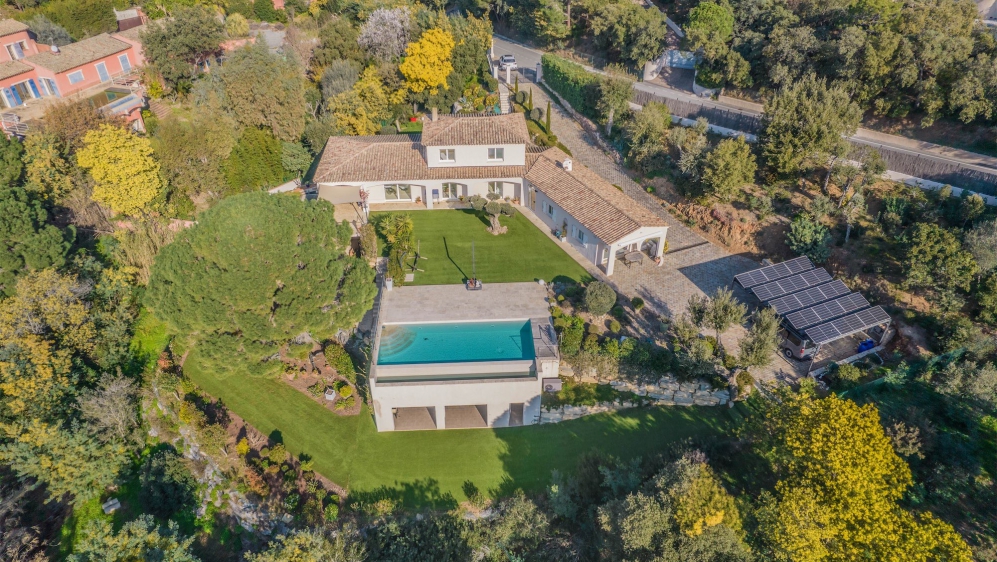 Fantastische familie villa in beveiligd domein dicht bij het strand